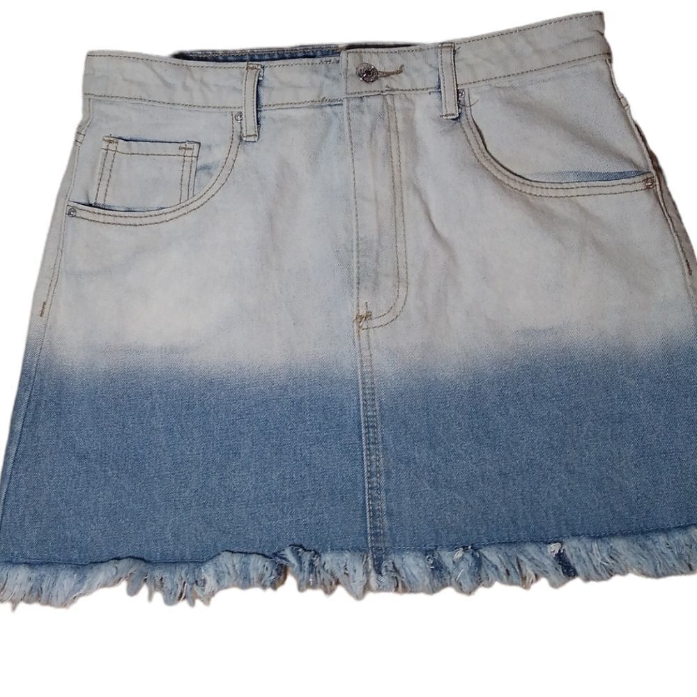 Forever 21 denim mini 28